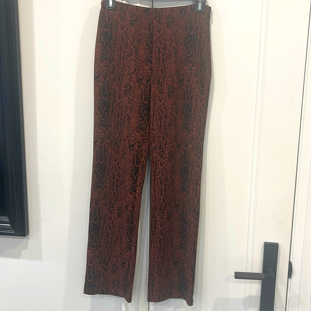 Snake print burgundy red tone cropped pant